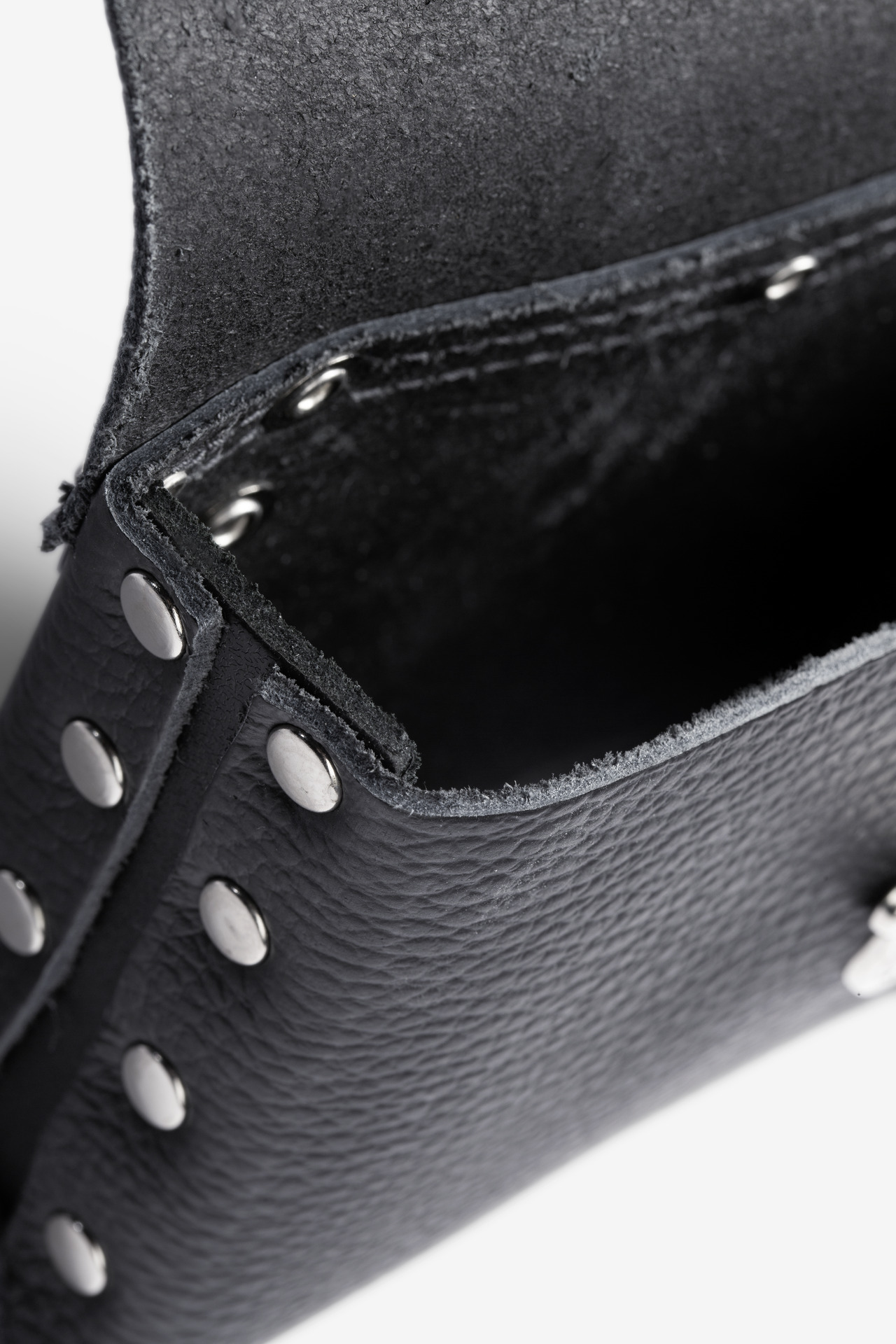 FHB ARNO Nageltasche einfach genietet mit Klappe 89320Arno89320ArnoDetail-2.jpg