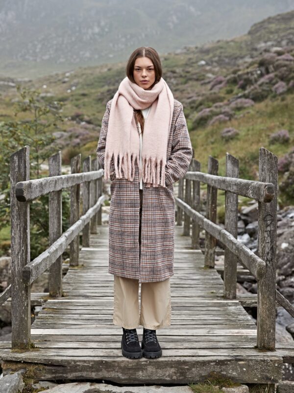 CB496R Beechfield Fluffy Scarf