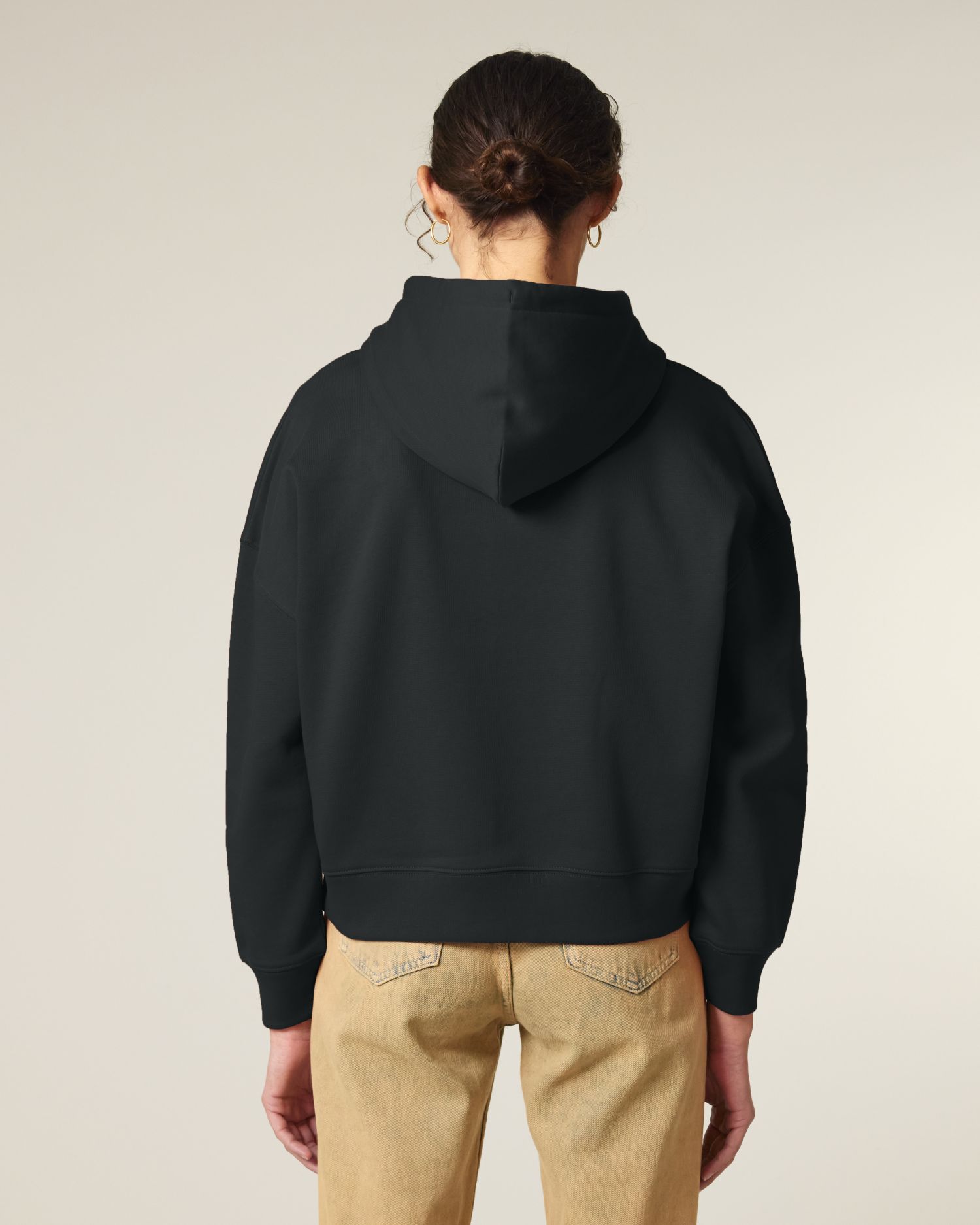 Stella Nora Back Main