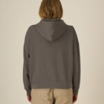 Stella Nora Back Main