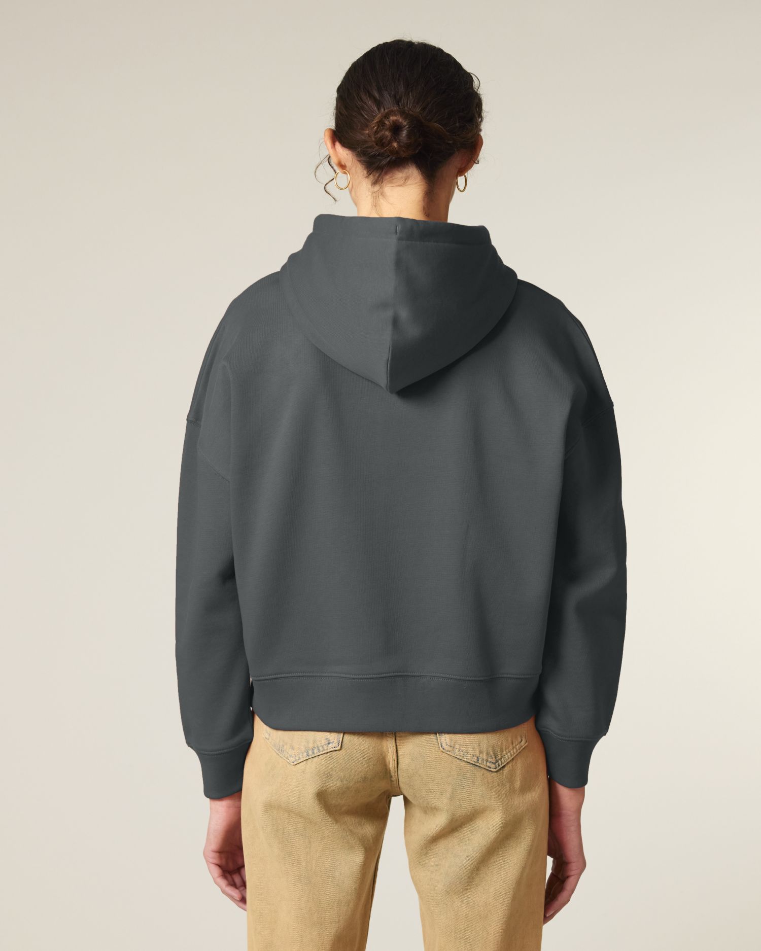 Stella Nora Back Main