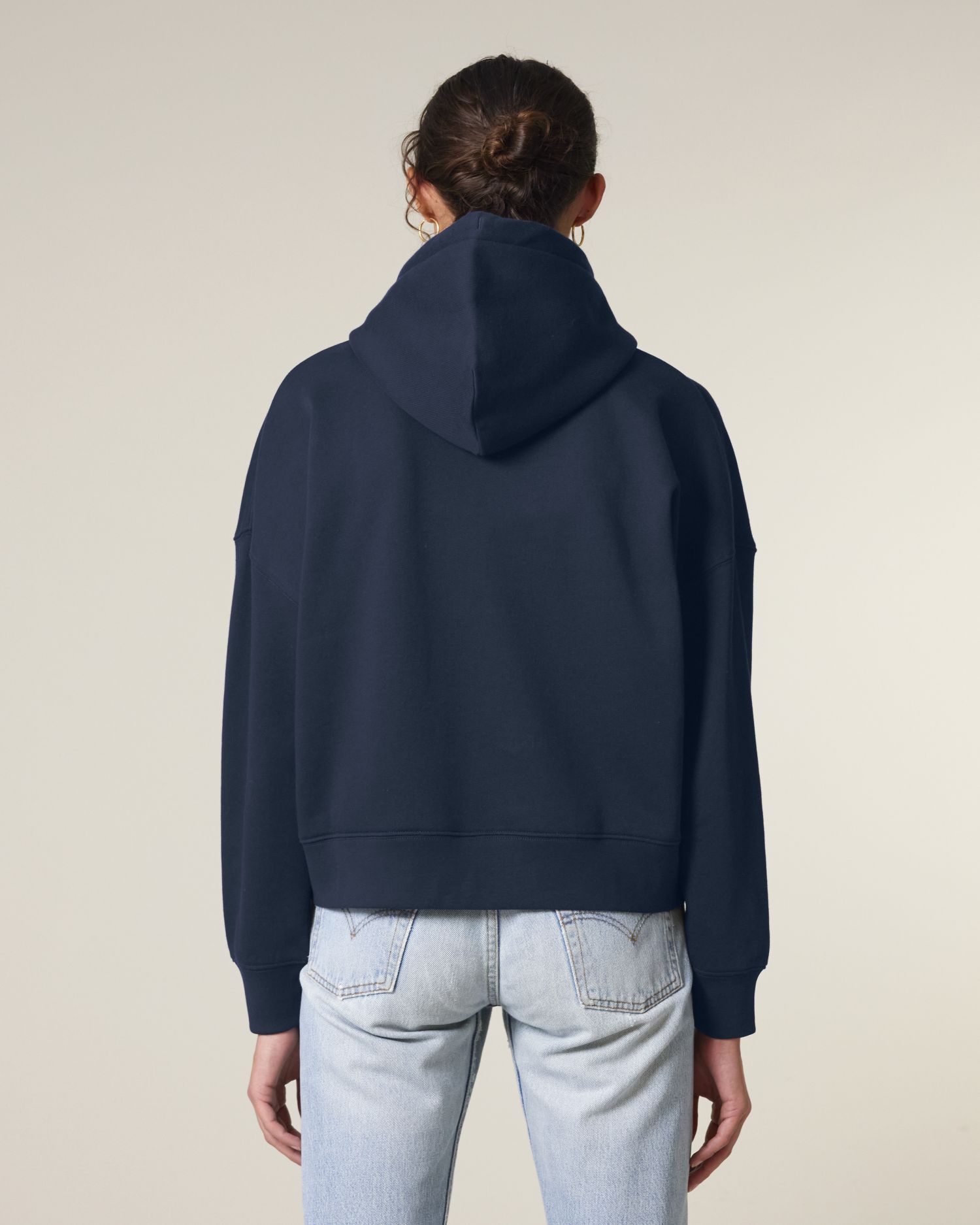 Stella Nora Back Main