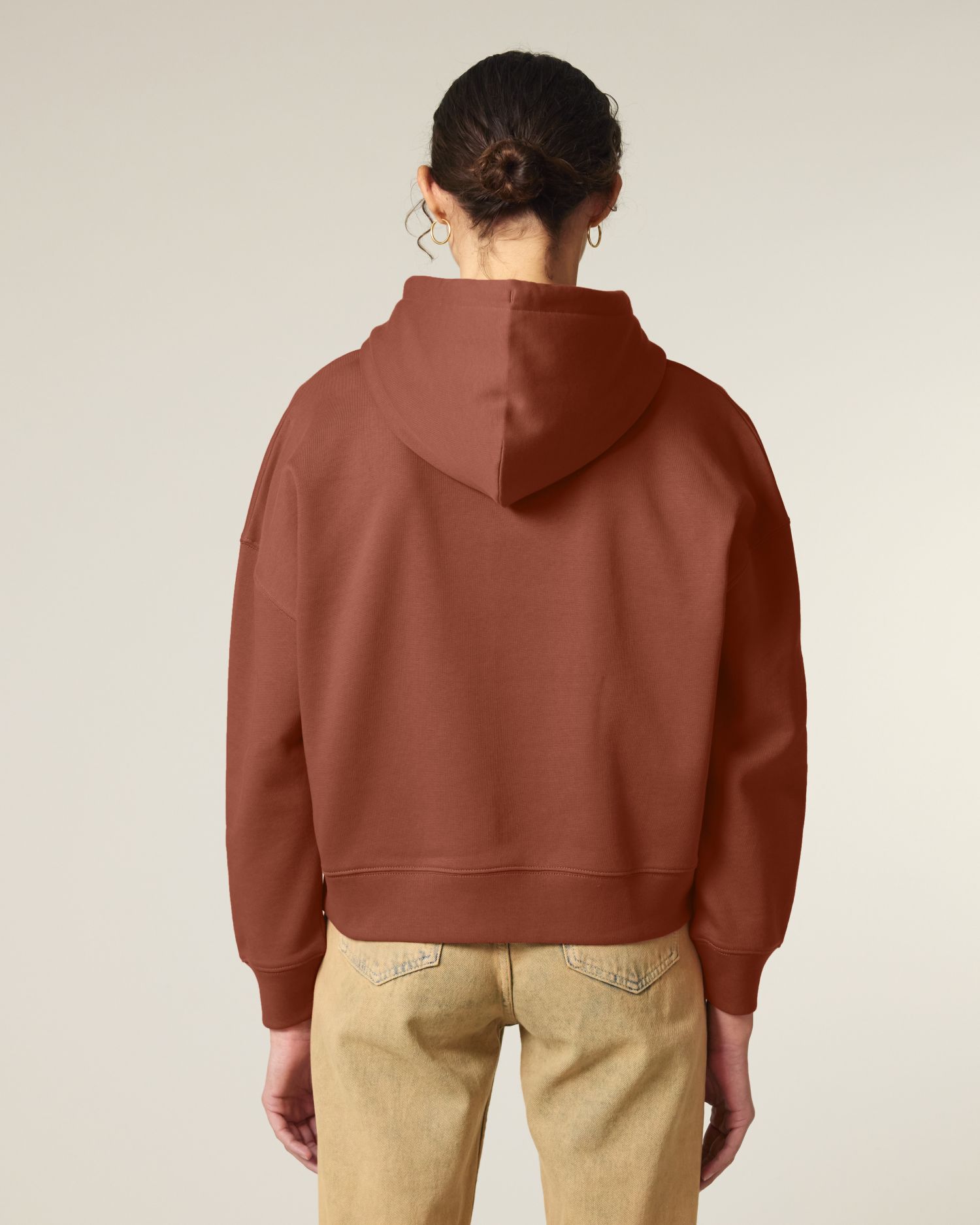 Stella Nora Back Main