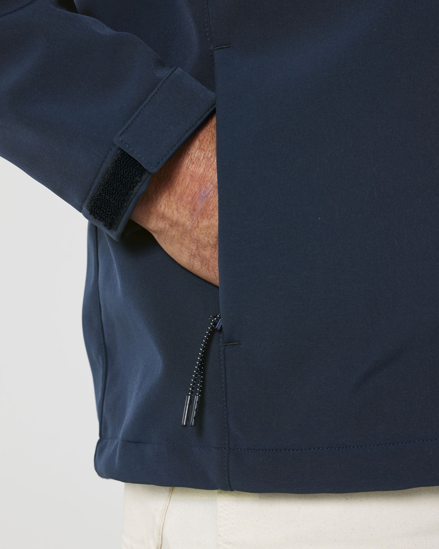 Stanley Discoverer Front Detail