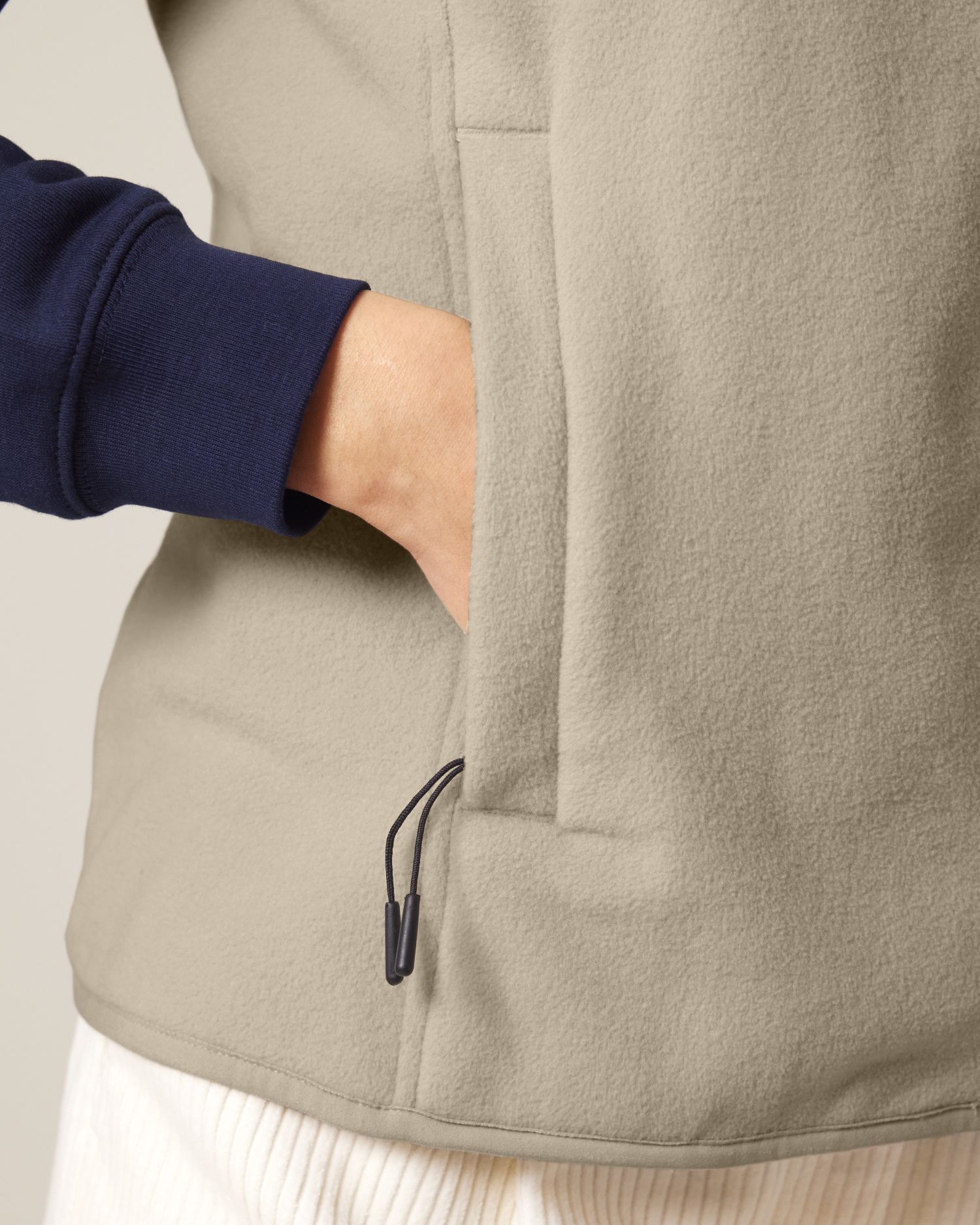 Stella Quester Front Detail