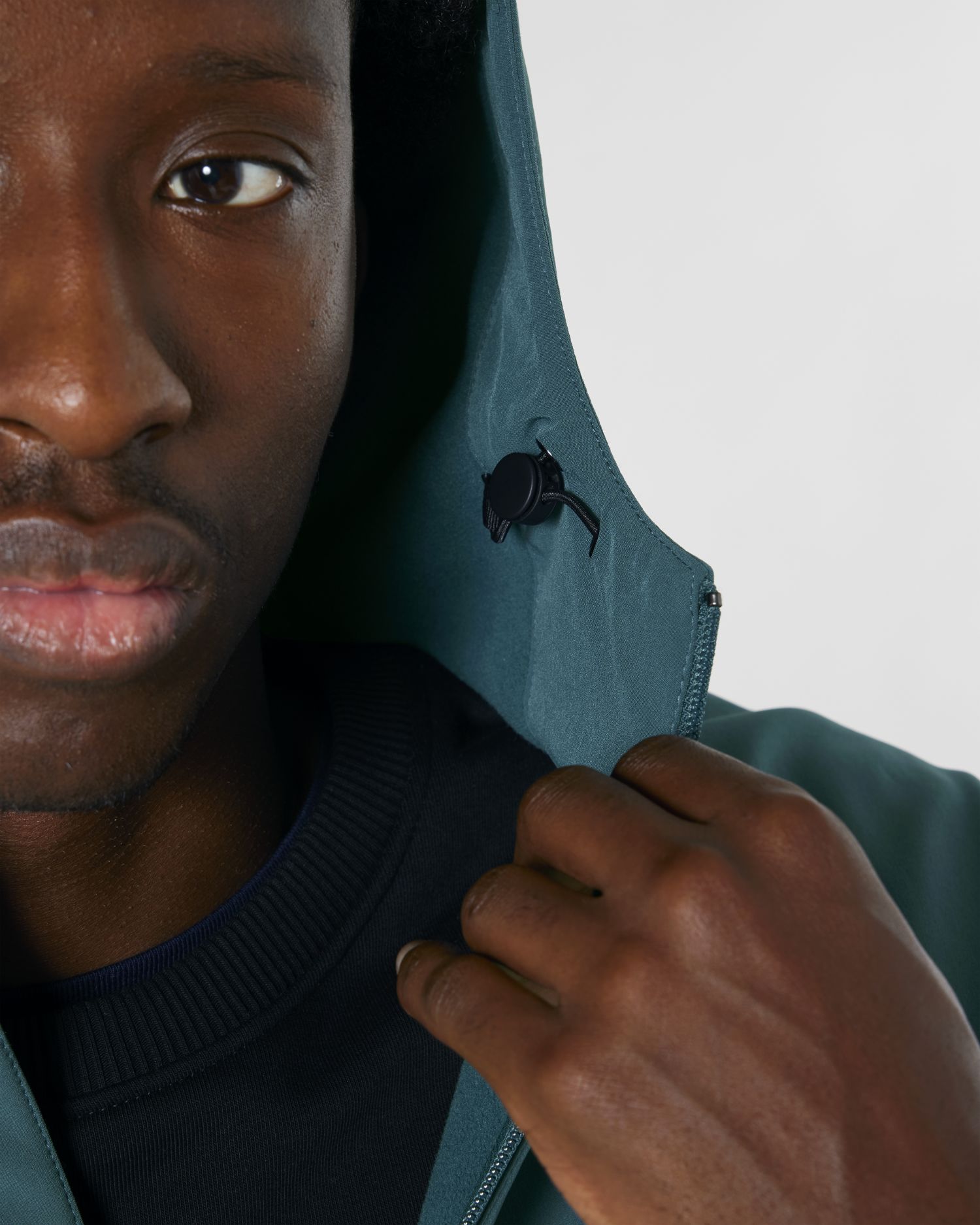 Stanley Discoverer Front Detail