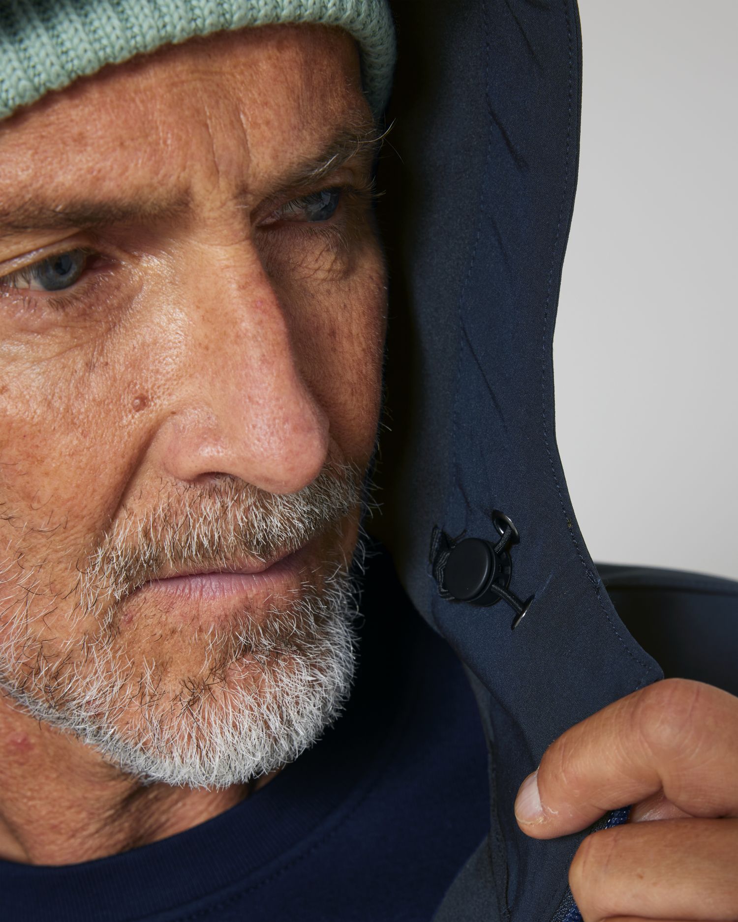 Stanley Discoverer Front Detail