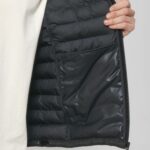 Stanley Voyager Wool-Like Front Detail