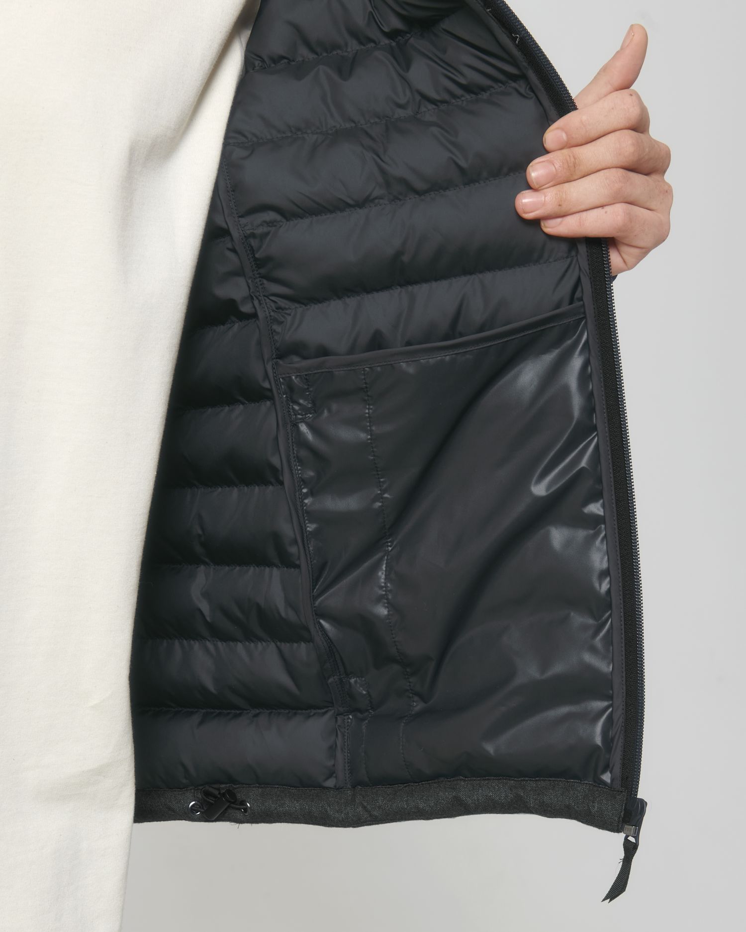 Stanley Voyager Wool-Like Front Detail