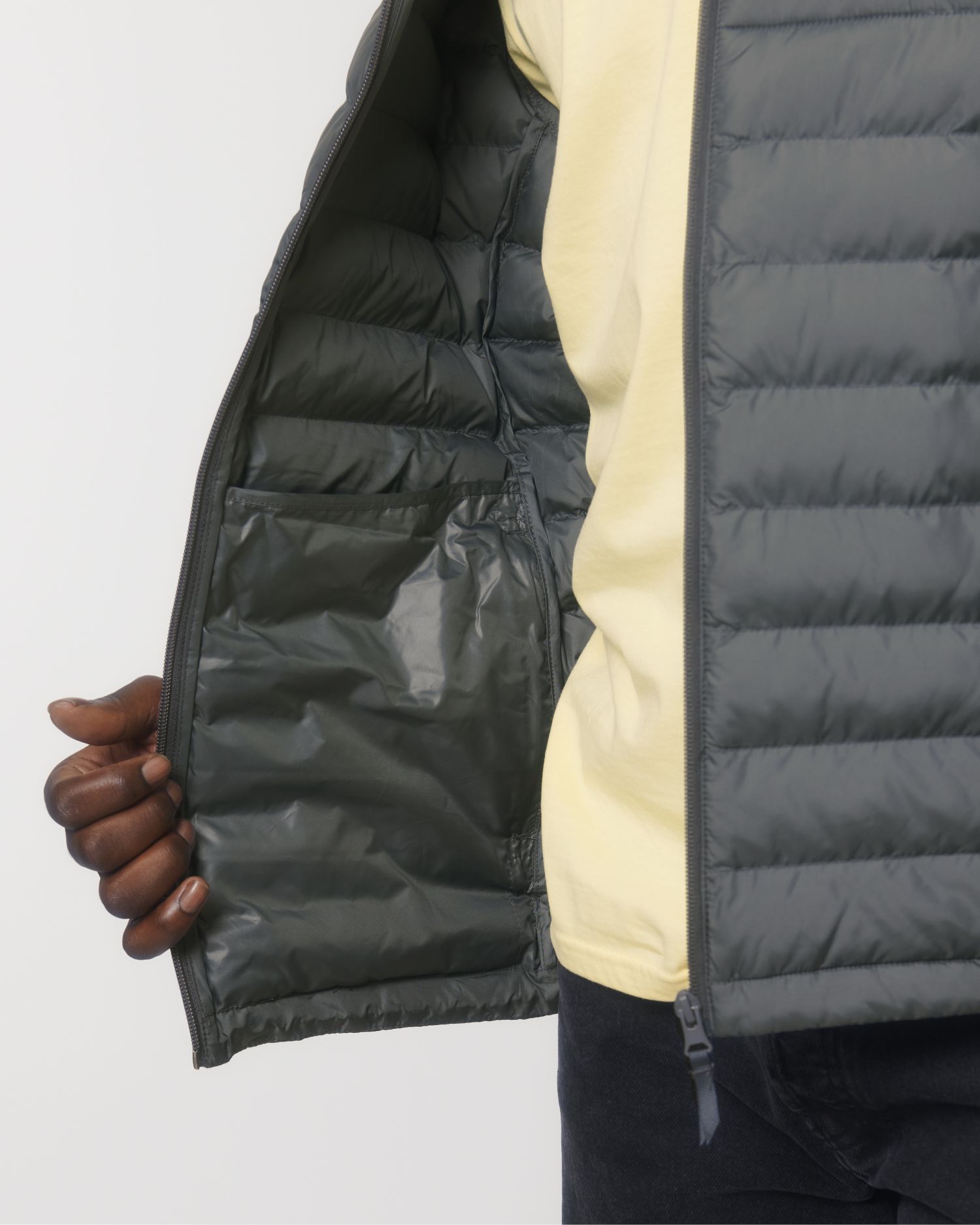 Stanley Voyager Front Detail