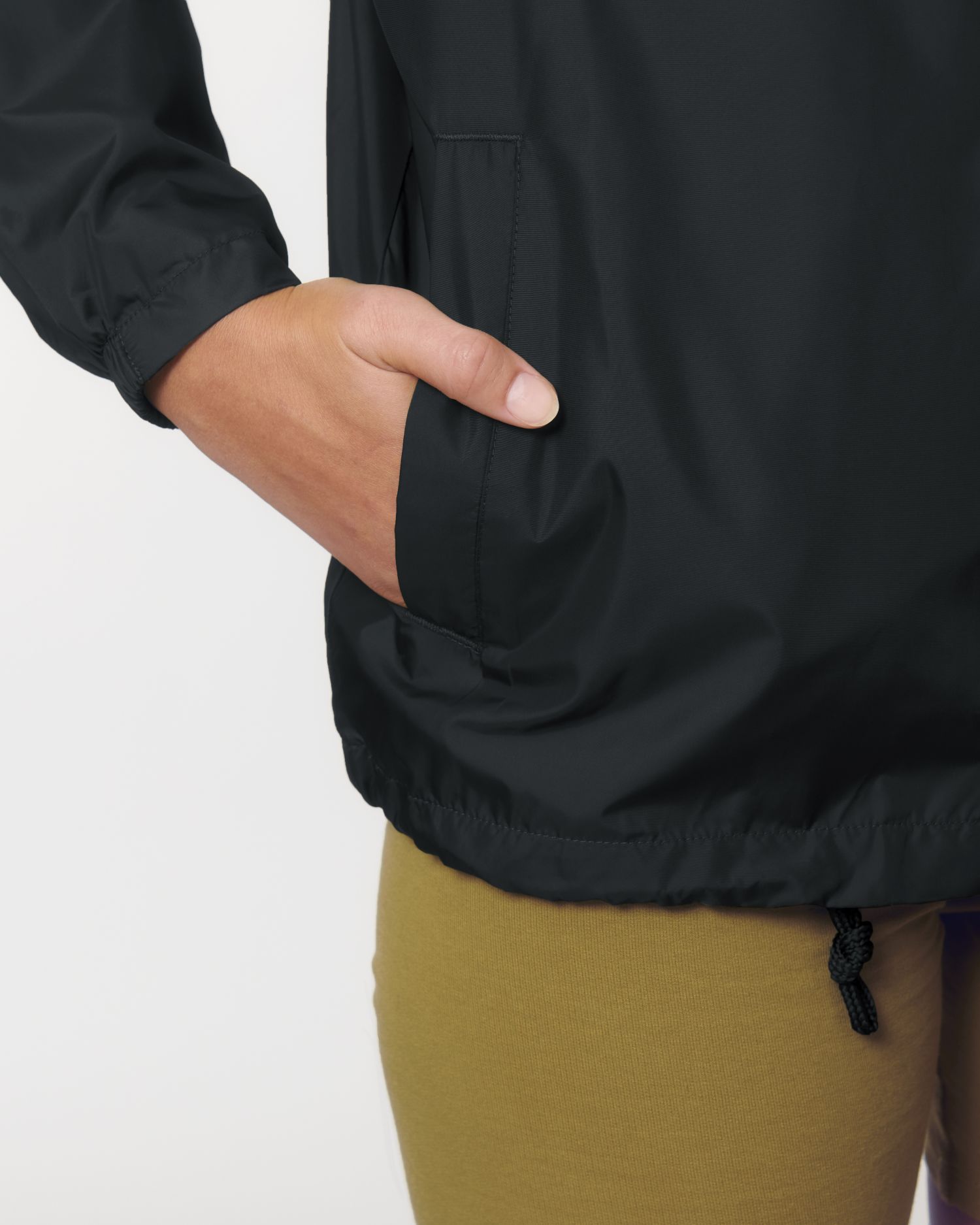 Coacher Front Detail