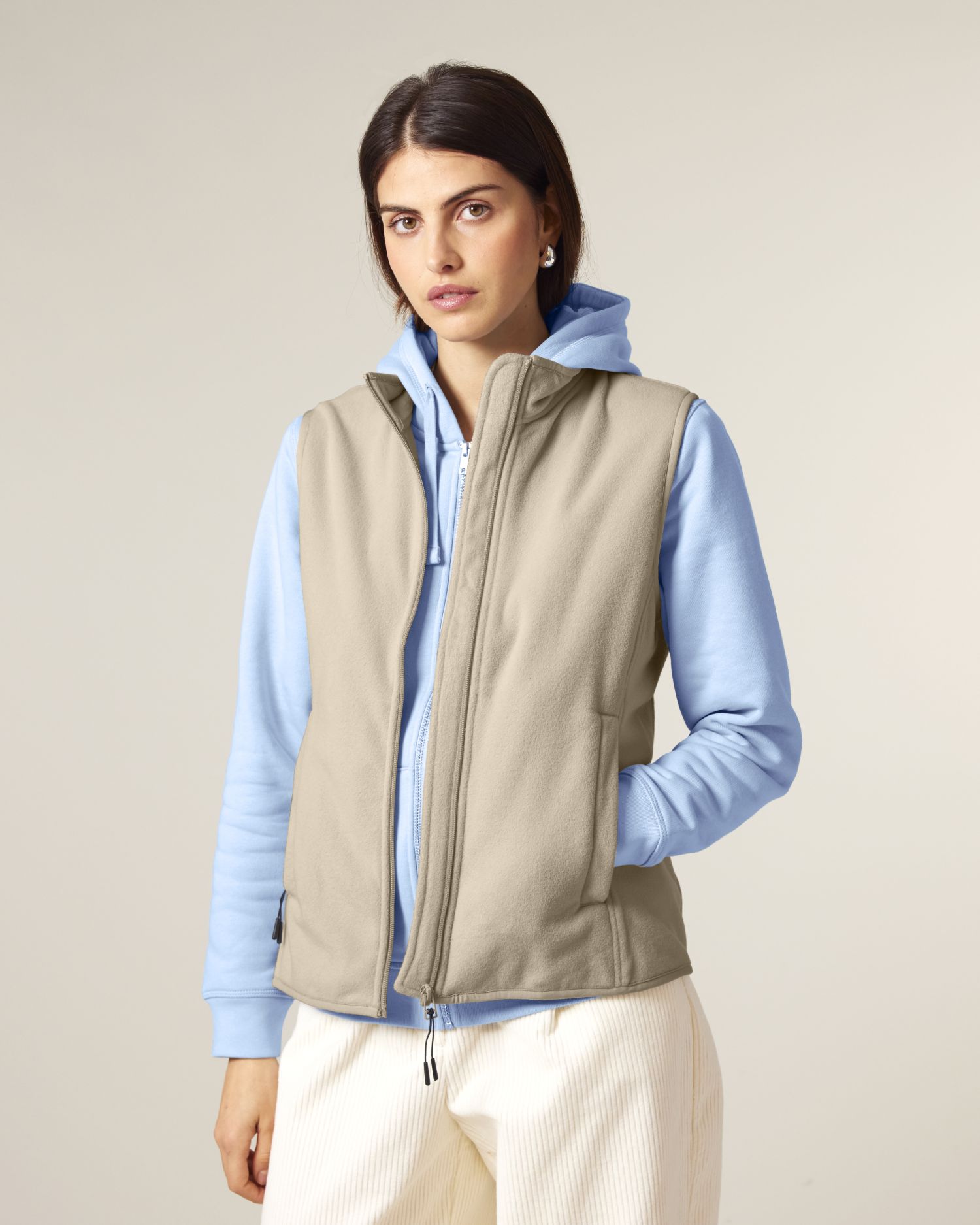 Stella Quester Front Main