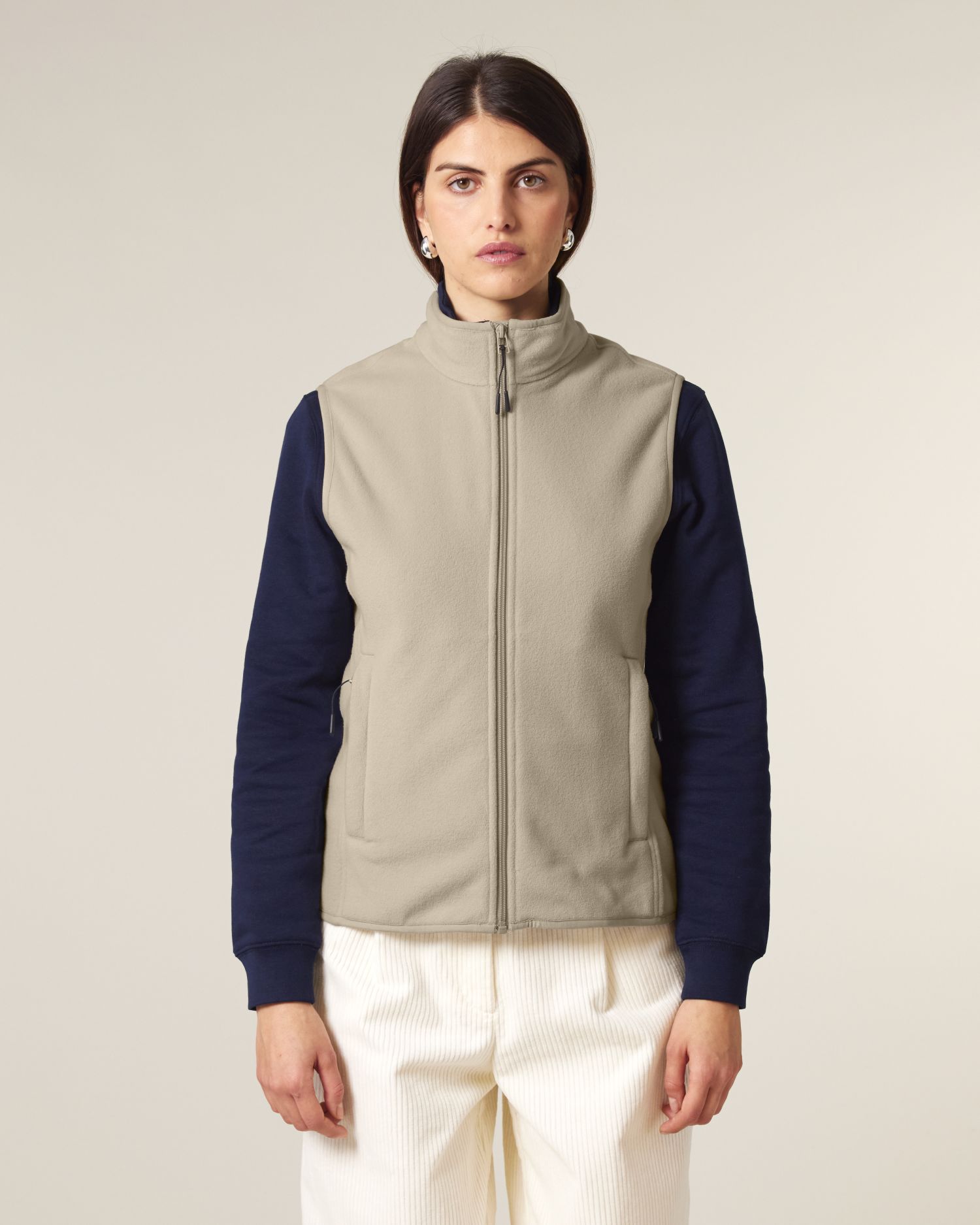 Stella Quester Front Main